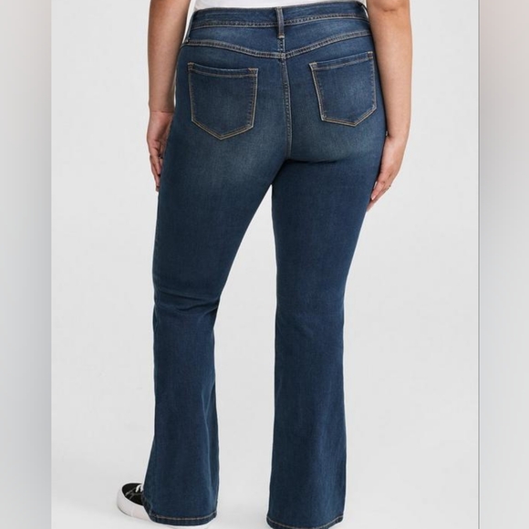Torrid Luxe Slimboot jeans tall inseam - Picture 2 of 9